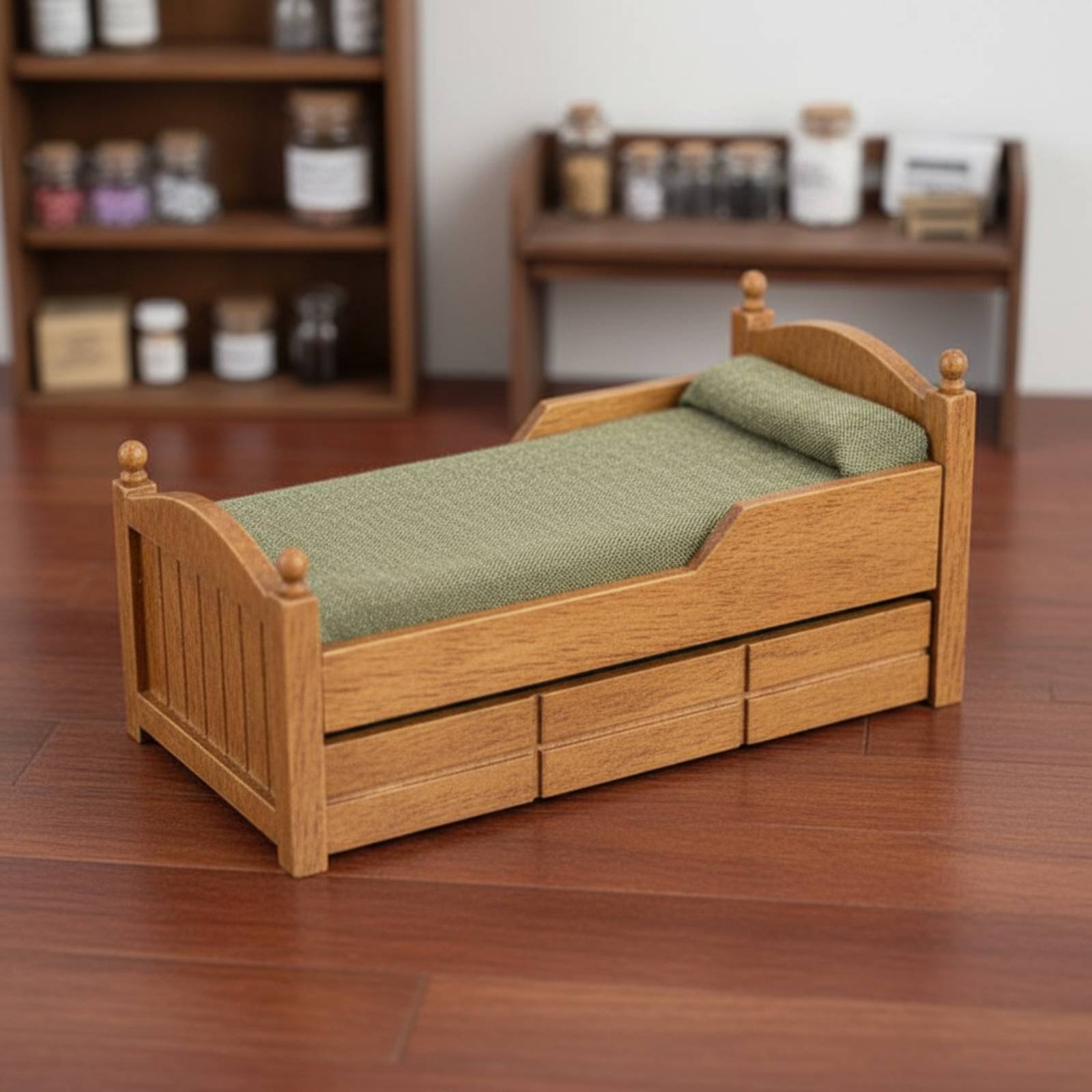 1:12 Scale Wooden Bed Handmade - Vintage Fashion Doll recension och pris