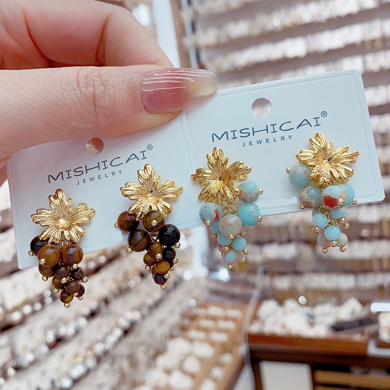 Turquoise Grape Cluster Stud E - Vintage Fashion Influencers recension och pris