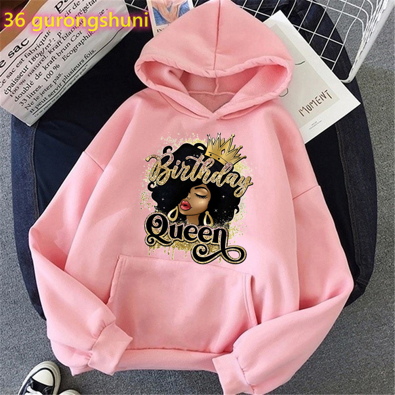 Watercolor Birthday Queen Blac - Turtleneck Knit 90S recension och pris