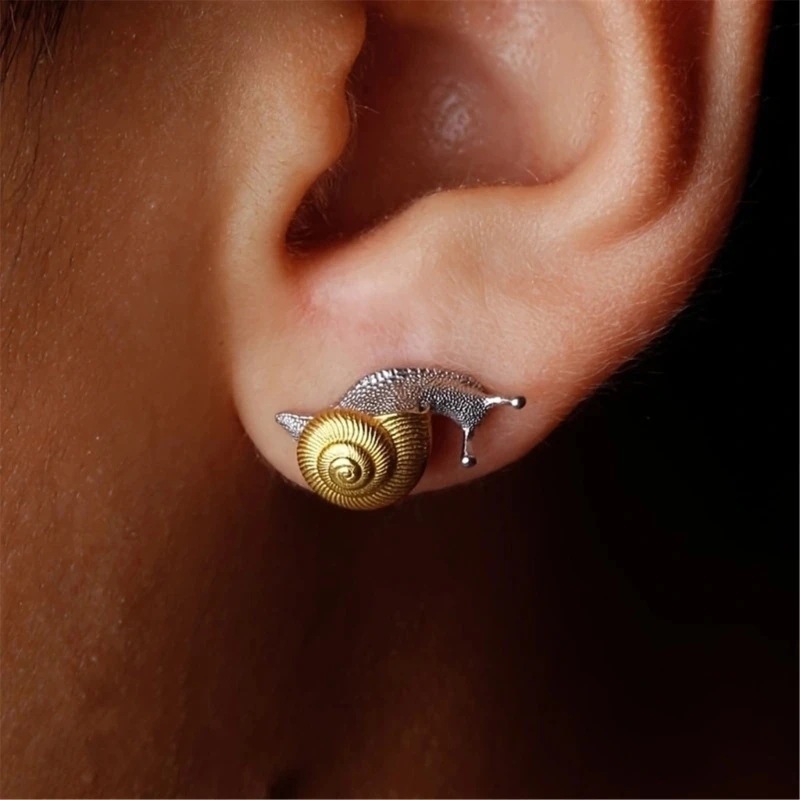 Vintage Snail Earrings Adornme - Vintage Fashion Enthusiasts recension och pris