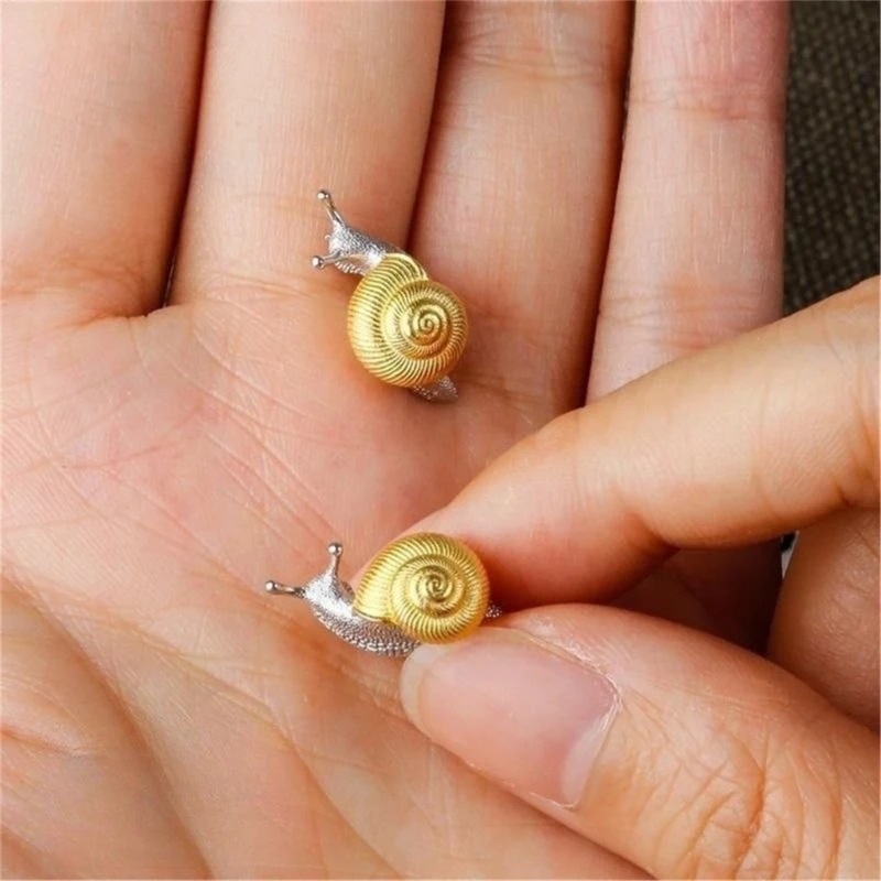 Vintage Snail Earrings Adornme - Vintage Fashion Enthusiasts recension och pris