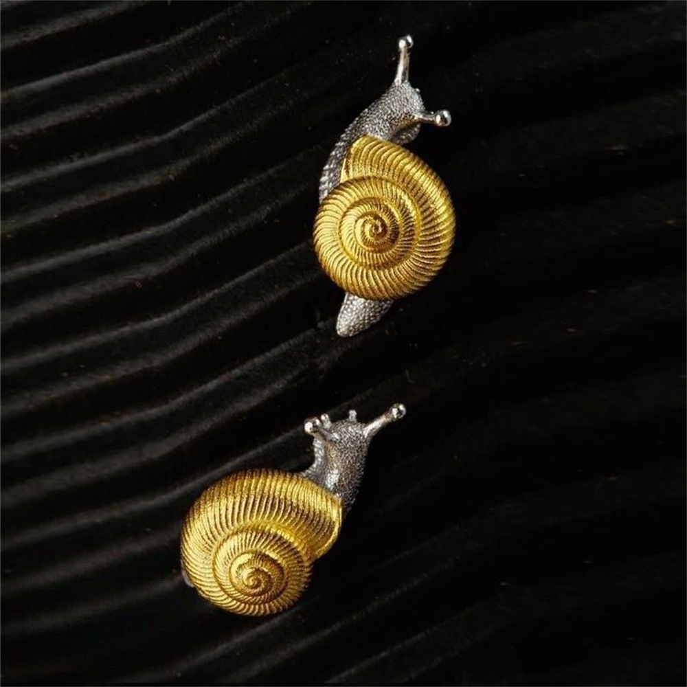 Vintage Snail Earrings Adornme - Vintage Fashion Enthusiasts recension och pris