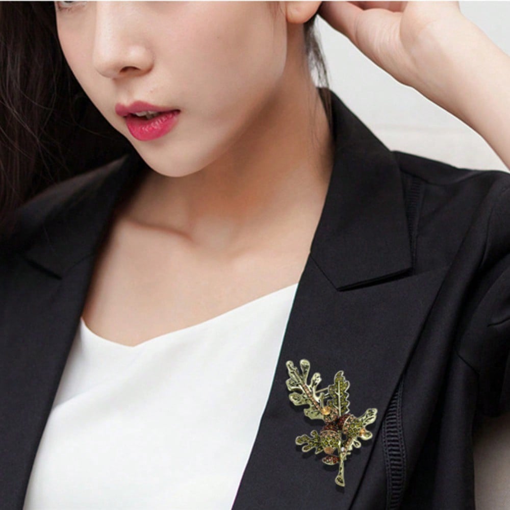 Vintage Gold-Tone Acorn & Oak  - Vintage Fashion Enthusiasts recension och pris