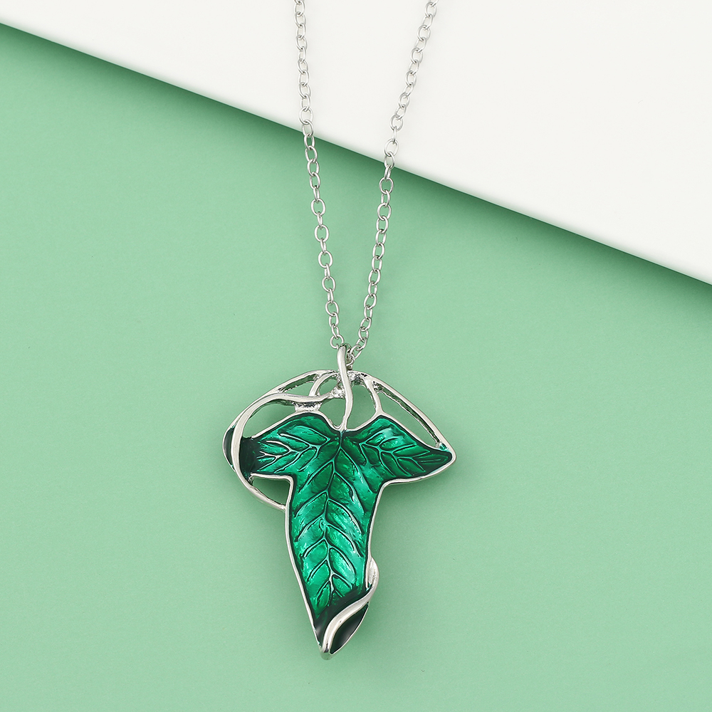 Vintage Green Leaf Pendant Nec - Vintage Fashion Jewelry recension och pris