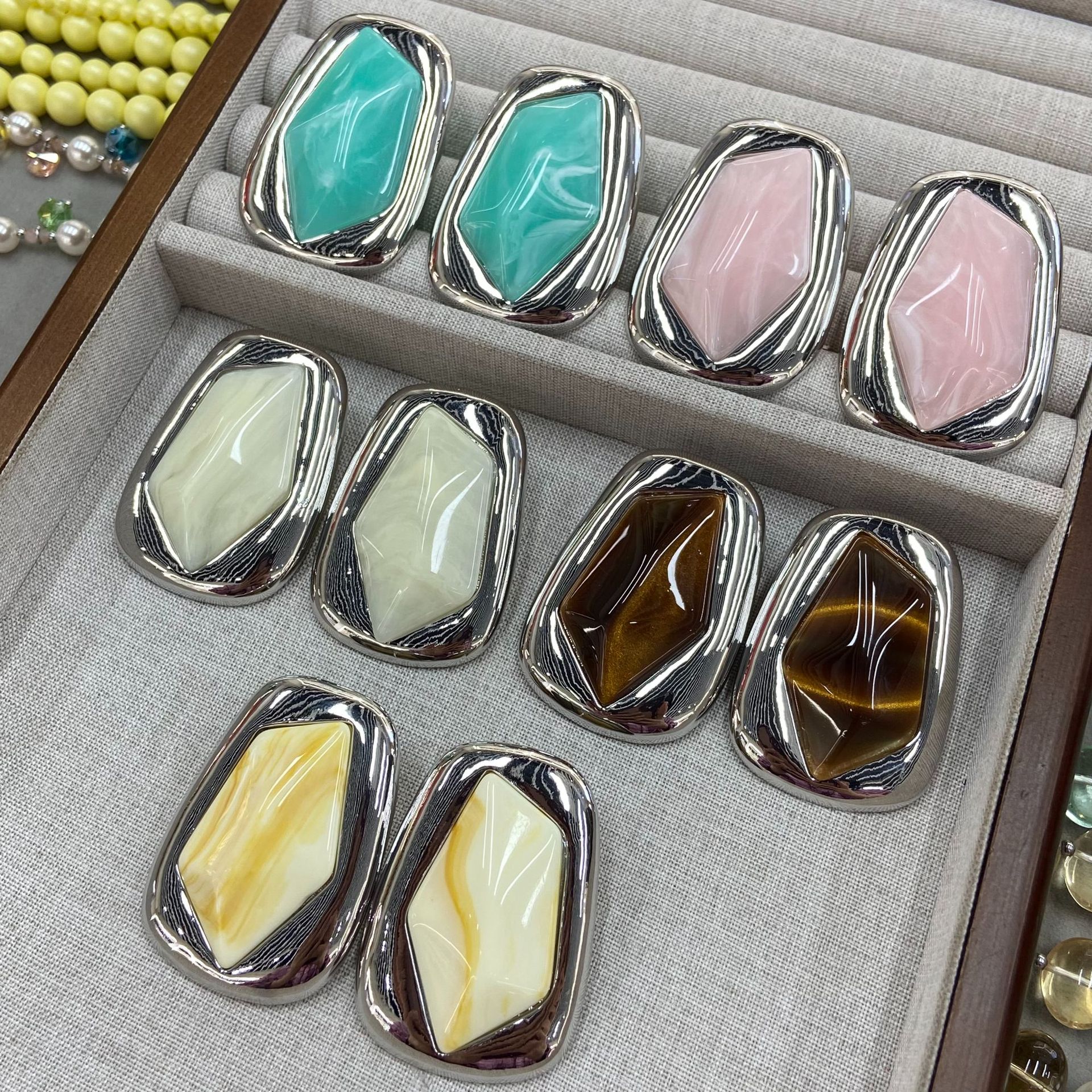 2026 Vintage Fashion Stone Ear - Vintage Fashion Influencers recension och pris
