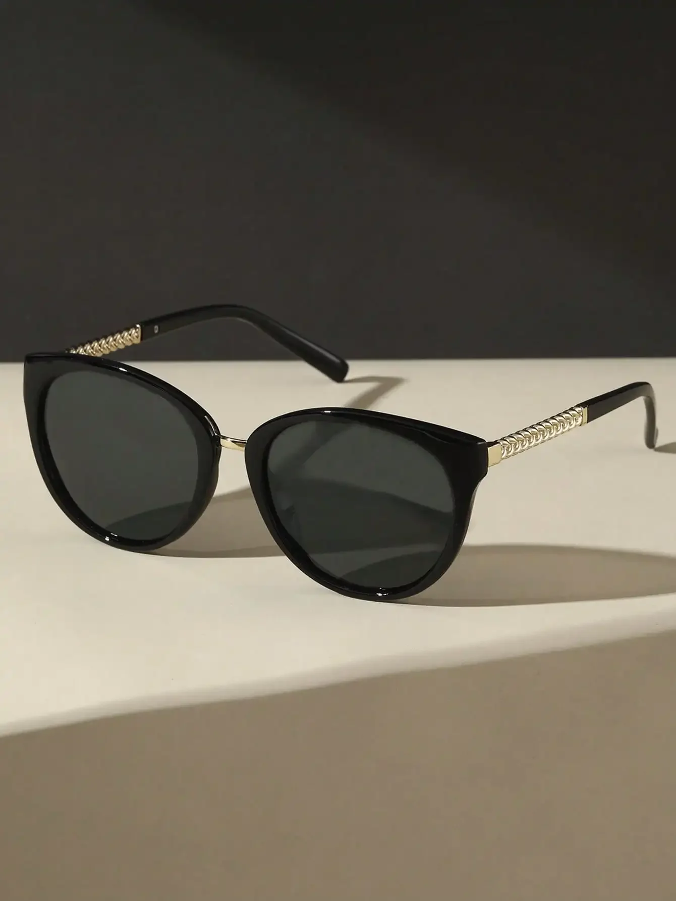 1 Pair Women's Cat Eye Tinted  - Vintage Fashion Definition recension och pris