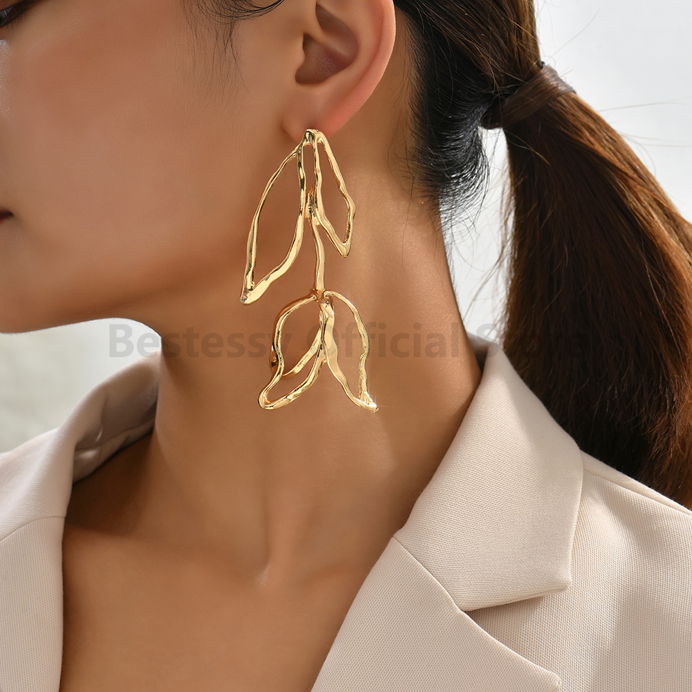 2025 New Oversized Metal Tulip - Vintage Fashion Trends 2025 recension och pris