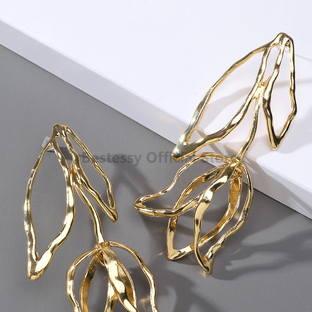 2025 New Oversized Metal Tulip - Vintage Fashion Trends 2025 recension och pris